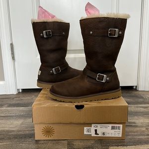 UGG Kensington boot! Perfect condition.